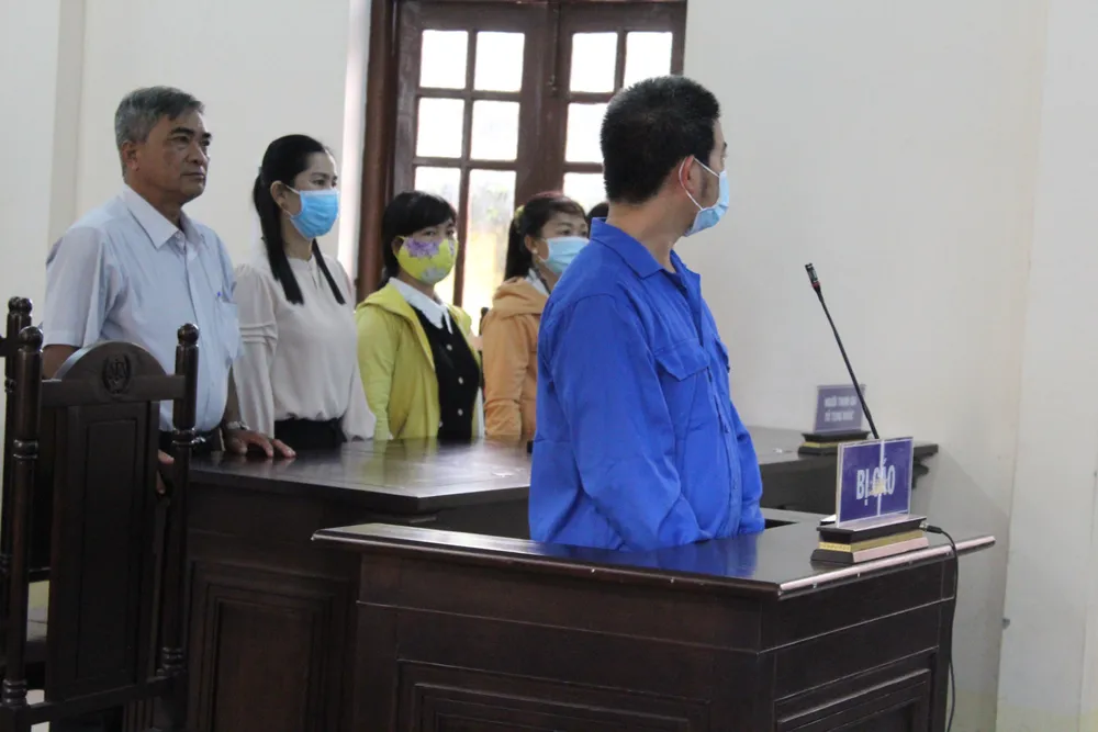 Bị cáo Nguyễn Văn Trác tại tòa. Ảnh CTV