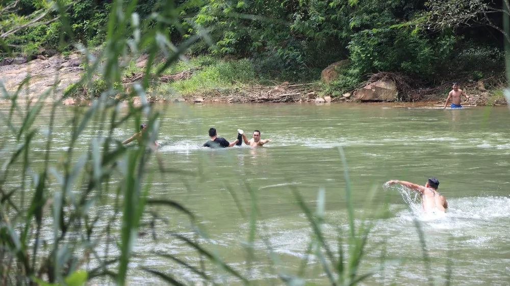 Nạn nhân bị cuốn vào một hộc nước sâu ba mét. Ảnh CACC Nạn nhân bị cuốn vào một hộc nước sâu ba mét. Ảnh CACC