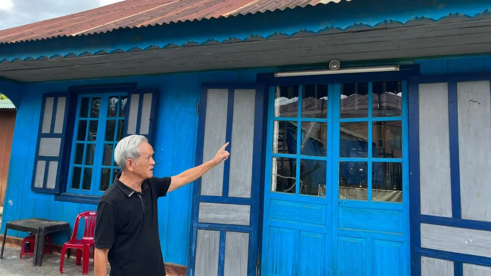 Ngôi trường học đầu tiên ở D&apos;ran. Ảnh: VÕ TÙNG