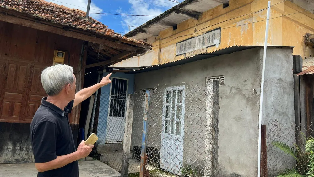 Dấu tích còn sót lại của ga xe lửa Cần Răng - tuyến xe lửa răng cưa độc đáo. Ảnh: VÕ TÙNG