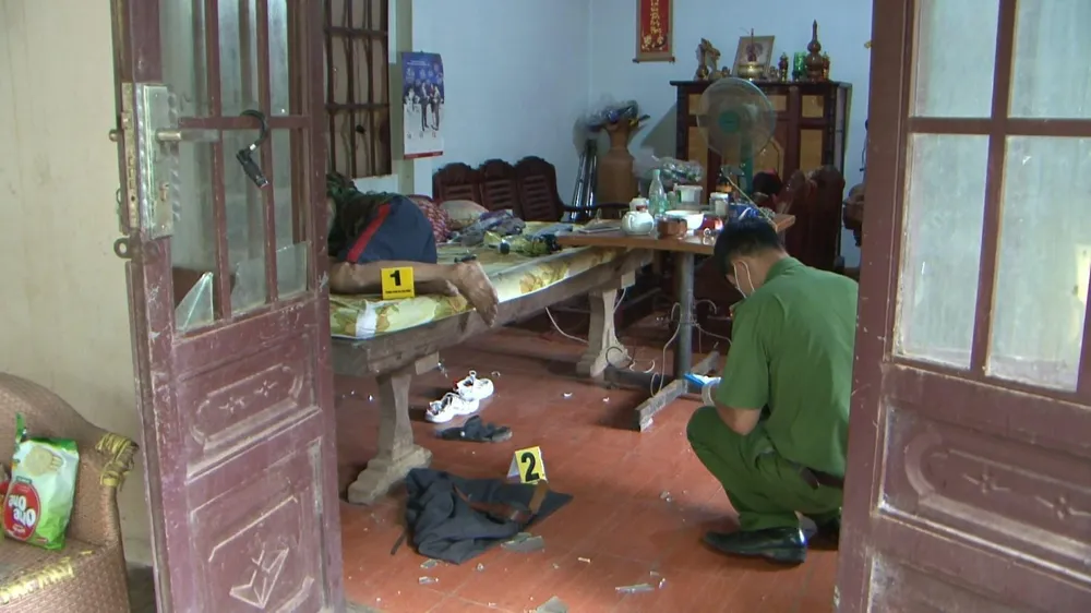 Hiện trường vụ án mạng gây xôn xao dư luận ở huyện Bảo Lâm. Ảnh TIẾN DŨNG