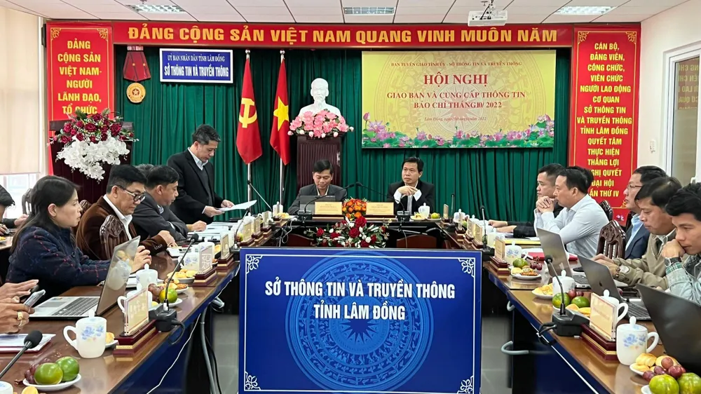 Tỉnh Lâm Đồng tổ chức Hội nghị giao ban và cung cấp thông tin báo chí tháng 10. Ảnh VÕ TÙNG