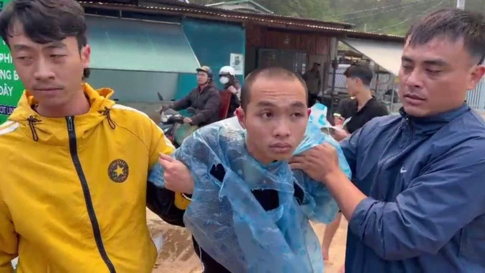 Đặng Bảo Duy bị bắt giữ sau 2 ngày trốn trại. Ảnh VT