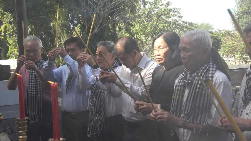 tuong-niem-nha-giao-hi-sinh-o-tay-ninh