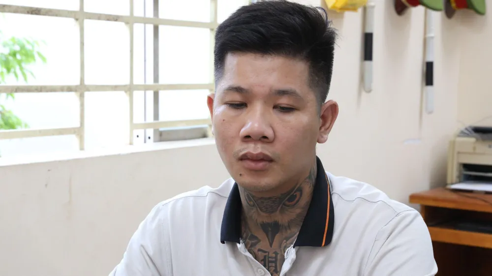 Hiếu cho nhiều người vay tiền lãi nặng. Ảnh: VÕ TÙNG Hiếu cho nhiều người vay tiền lãi nặng. Ảnh: VÕ TÙNG