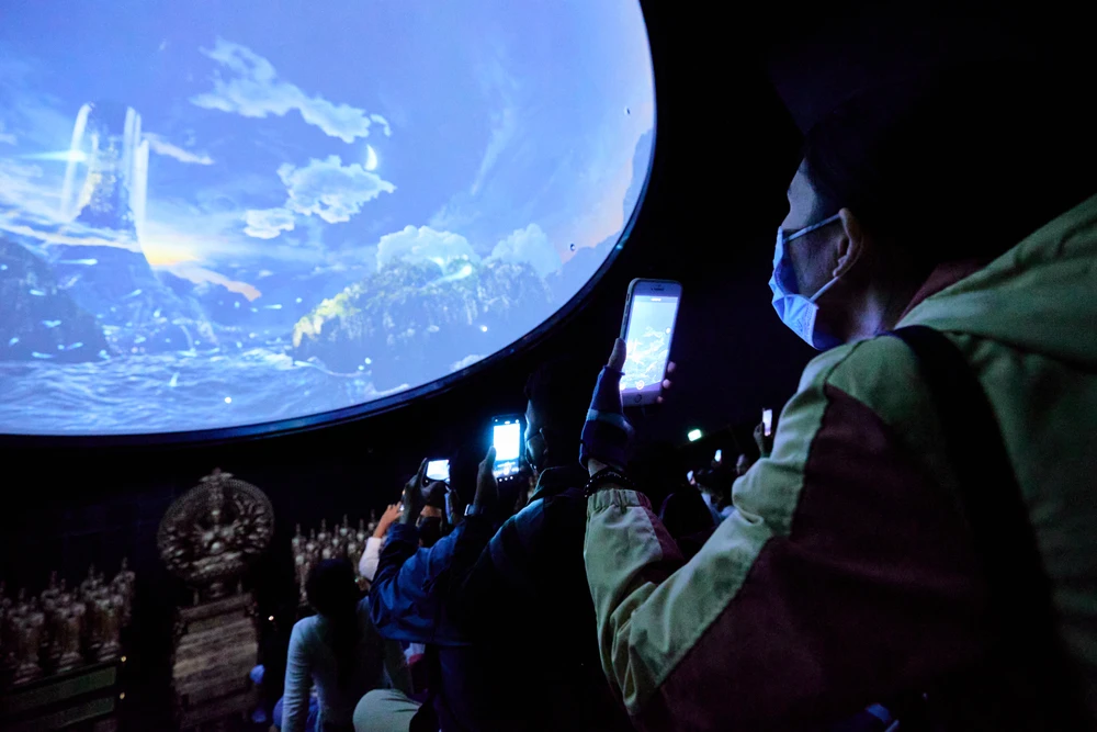 Hàng ngàn du khách đã chọn Tây Ninh làm điểm du xuân.