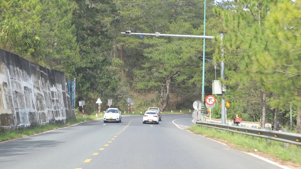 Sau khi được nâng cấp, đèo Prenn được kỳ vọng là một trong những cung đường đẹp. Ảnh: VÕ TÙNG Sau khi được nâng cấp, đèo Prenn được kỳ vọng là một trong những cung đường đẹp. Ảnh: VÕ TÙNG