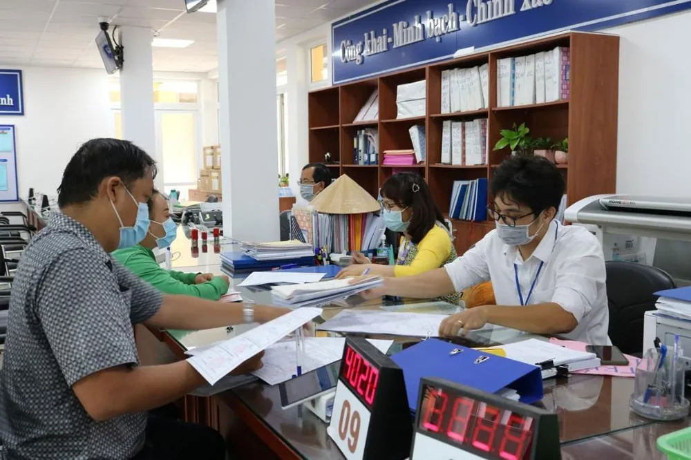 TP.HCM: Giảm cán bộ không chuyên trách, xã đông dân gặp khó ảnh 2