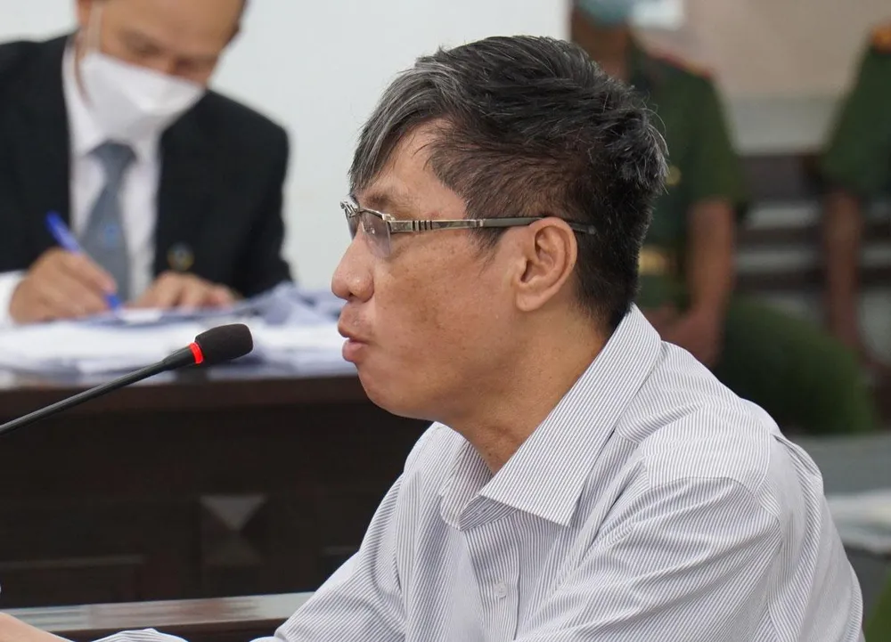 Bị cáo Lê Đức Vinh (cựu chủ tịch UBND tỉnh Khánh Hòa) xin lỗi nhân dân. Ảnh: LÊ HIỀN