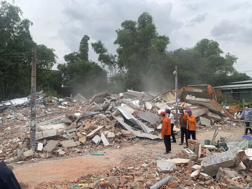 Bảy công trình xây “lụi” trên đất của bà Vũ Đức Vầy tại ấp 6, xã Vĩnh Lộc A, huyện Bình Chánh đã được tháo dỡ sau nhiều năm tồn tại. Ảnh: VIỆT HOA