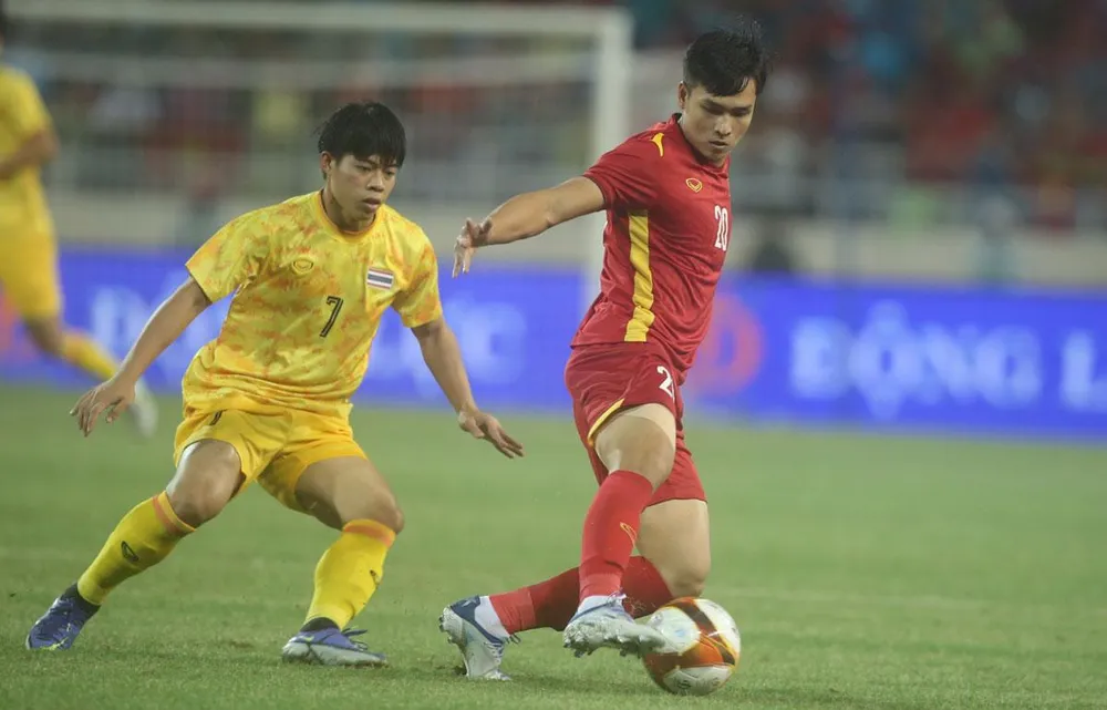 U-23 Việt Nam do Việt Anh làm đội trưởng sẽ tái đấu với U-23 Thái Lan ngay lượt trận đầu. Ảnh: ANH DUY