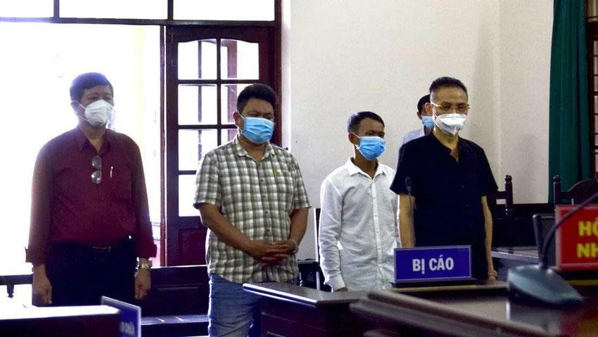 Các bị cáo tại phiên sơ thẩm lần ba. Ảnh: THÀNH ĐẠT
