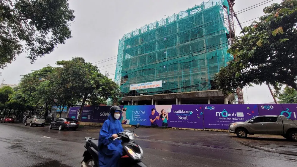 Dù chưa được giao đất nhưng Công ty Tây Ninh đã xây dựng công trình gần hoàn thành. Ảnh: VL