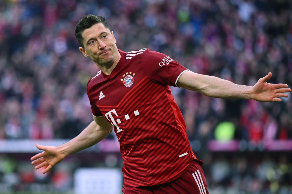 Lewandowski gia nhập Barcelona với giá 50 triệu euro. Ảnh: GETTY