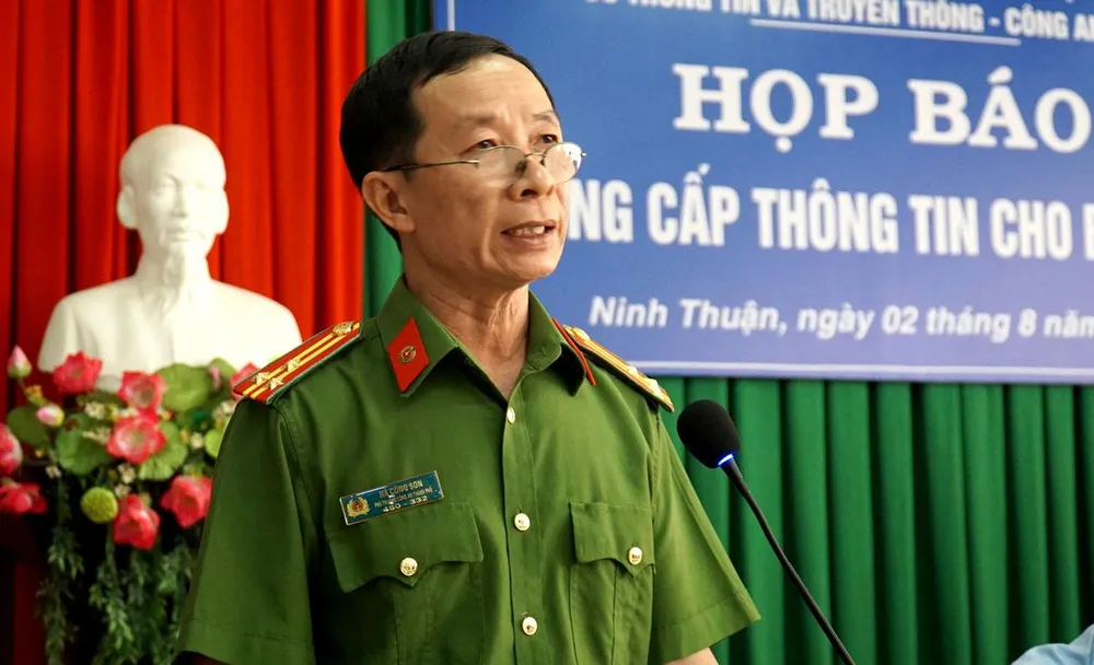 Thượng tá Hà Công Sơn tại buổi họp báo. Ảnh: HUỲNH HẢI Thượng tá Hà Công Sơn tại buổi họp báo. Ảnh: HUỲNH HẢI