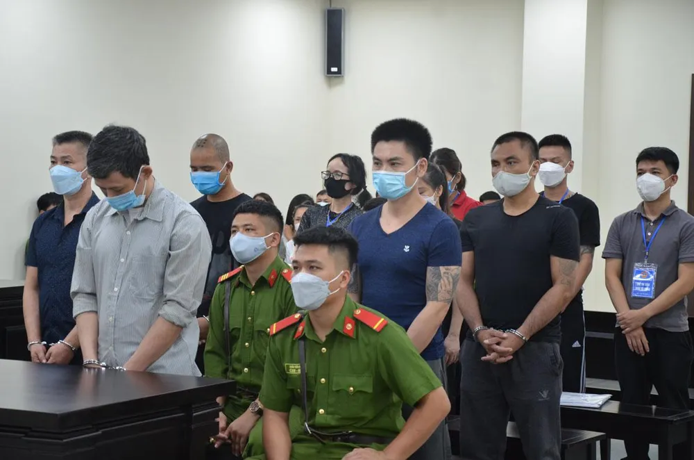 Các bị cáo tại tòa ngày 30-8. Ảnh: UYÊN TRANG