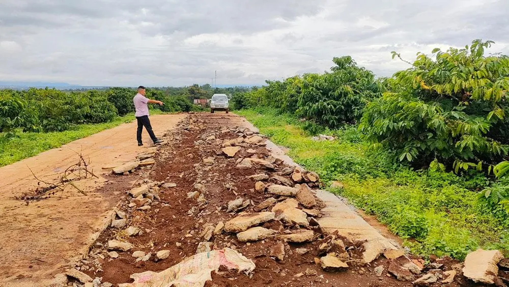 Không tìm ra người làm đường, phường Chi Lăng tự phá dỡ, khôi phục hiện trạng. Ảnh: LK Không tìm ra người làm đường, phường Chi Lăng tự phá dỡ, khôi phục hiện trạng. Ảnh: LK