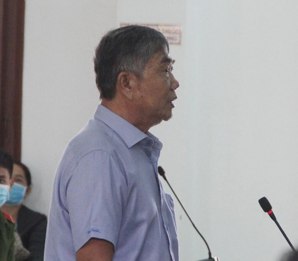 Bị cáo Nguyễn Chí Hiến, cựu phó chủ tịch thường trực UBND tỉnh Phú Yên. Ảnh: TẤN LỘC