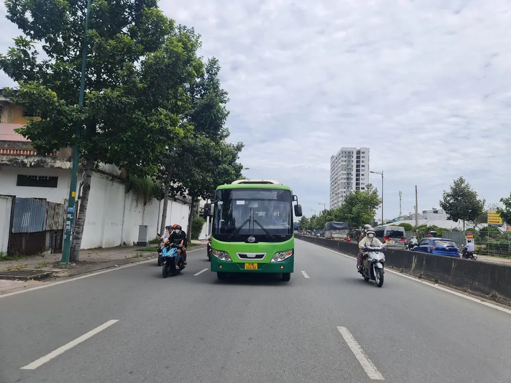 Từ năm 2025 100% xe buýt thay thế, đầu tư mới sẽ sử dụng điện, năng lượng xanh. Ảnh: NGUYỄN CHÂU