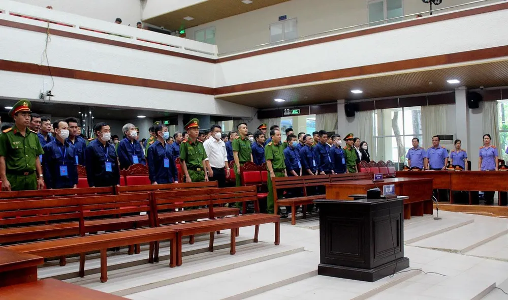 Các bị cáo tại tòa. Ảnh: VH