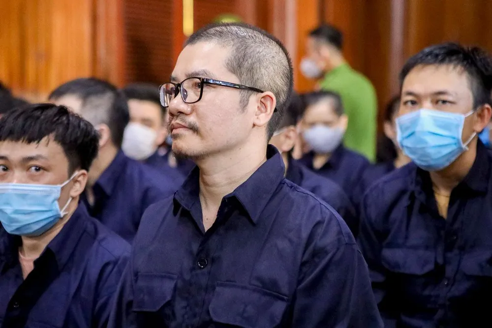 Nguyễn Thái Luyện và các đồng phạm tại tòa. Ảnh: NGUYỆT NHI Nguyễn Thái Luyện và các đồng phạm tại tòa. Ảnh: NGUYỆT NHI