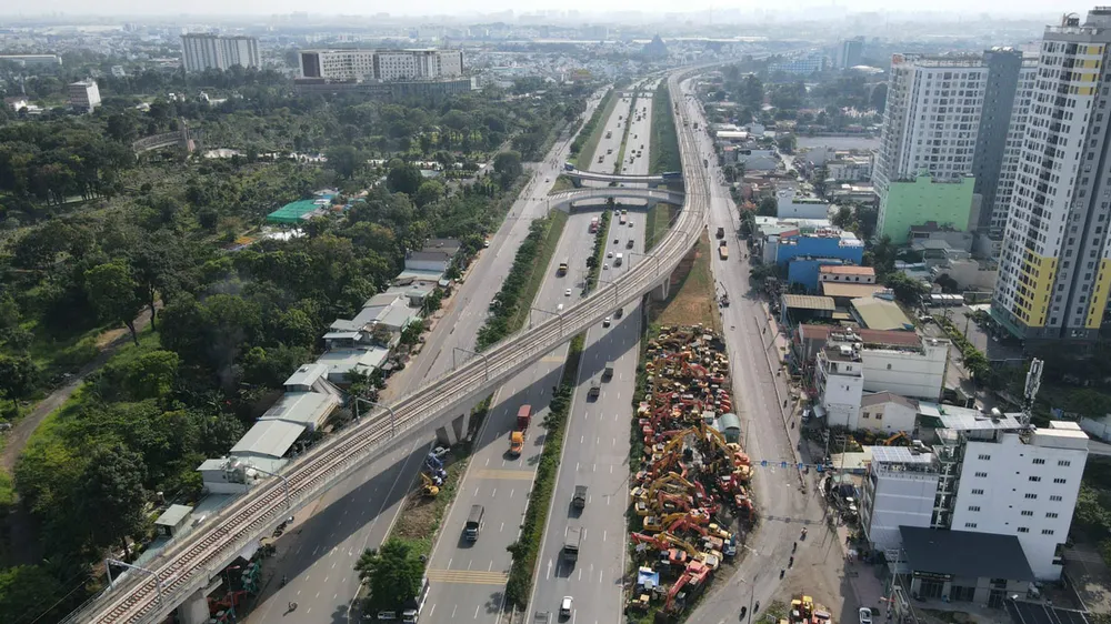 Năm 2023, TP.HCM sẽ tập trung để hoàn thành dự án metro số 1. Ảnh: ĐT Năm 2023, TP.HCM sẽ tập trung để hoàn thành dự án metro số 1. Ảnh: ĐT