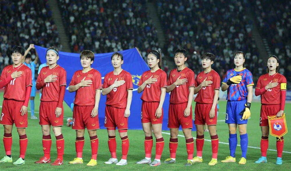 Các nữ tuyển thủ Việt Nam trở về từ SEA Games không lâu sau thì tập huấn tại Đức chuẩn bị cho World Cup. Ảnh: ANH PHƯƠNG