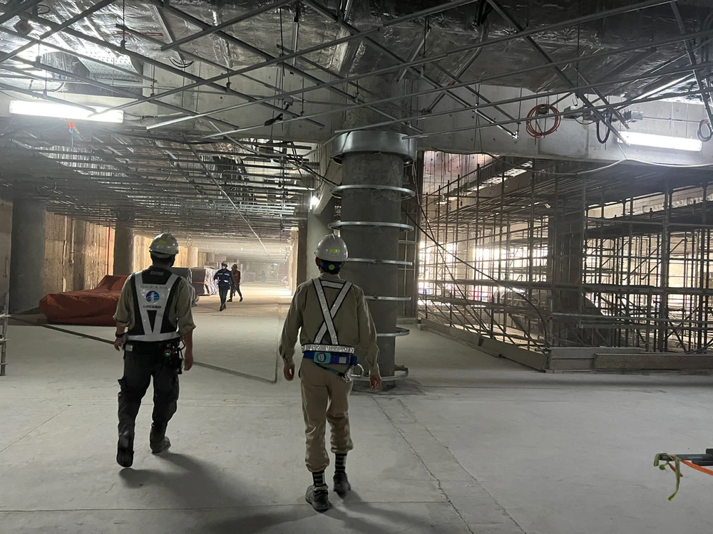 Tuyến metro số 1 (Bến Thành - Suối Tiên) có 2,6 km đi ngầm, dự kiến đưa vào khai thác vào năm sau. Ảnh: Đ.TRANG Tuyến metro số 1 (Bến Thành - Suối Tiên) có 2,6 km đi ngầm, dự kiến đưa vào khai thác vào năm sau. Ảnh: Đ.TRANG
