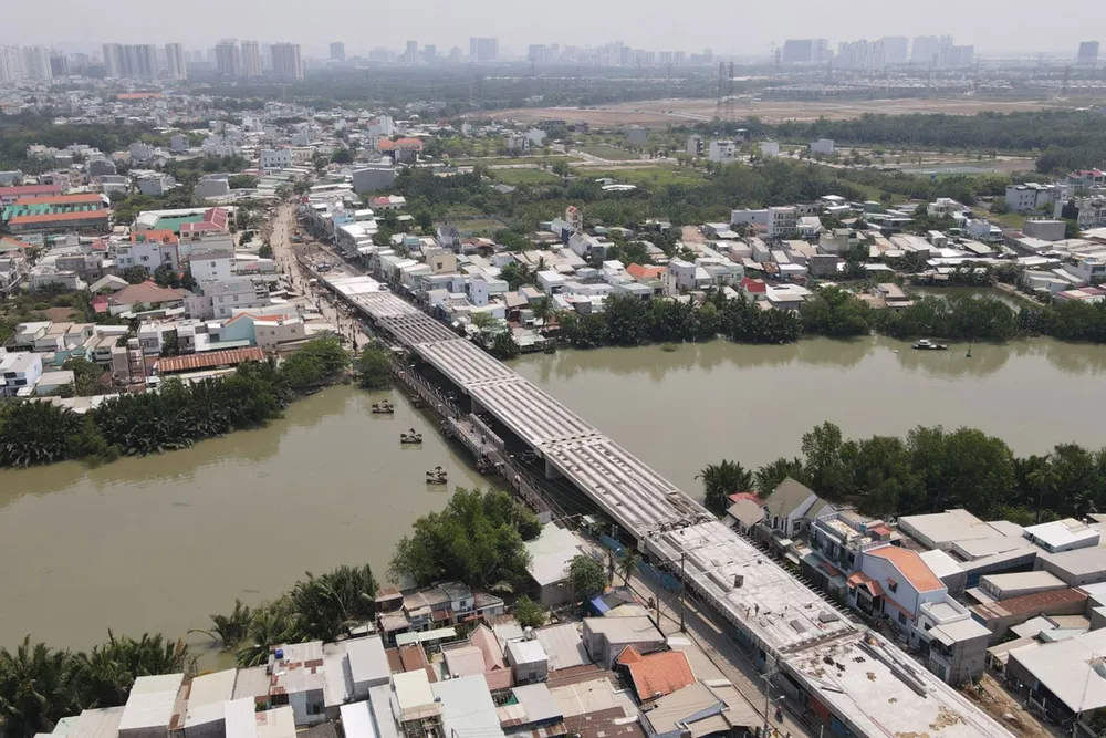 Cầu Long Kiểng, huyện Nhà Bè sẽ được hoàn thành sớm hơn dự kiến. Ảnh: ĐÀO TRANG Cầu Long Kiểng, huyện Nhà Bè sẽ được hoàn thành sớm hơn dự kiến. Ảnh: ĐÀO TRANG
