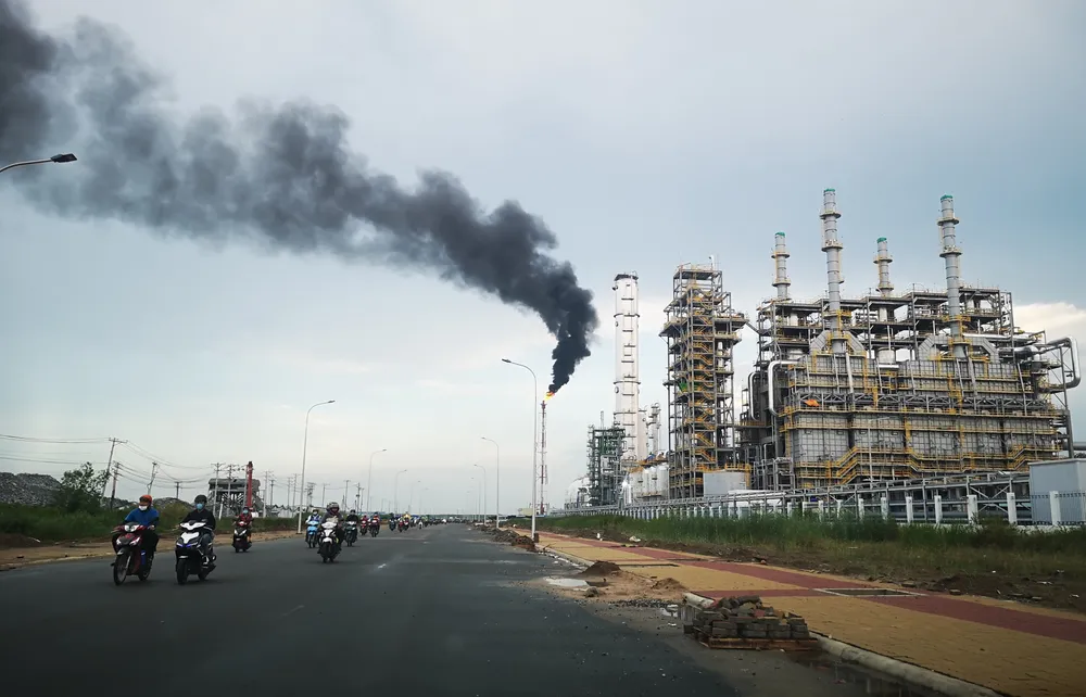 Việc thu phí bảo vệ môi trường đối với khí thải mới nếu được thực hiện sẽ giúp tăng thu ngân sách 1.200 tỉ đồng/năm. Ảnh minh họa: TTXVN