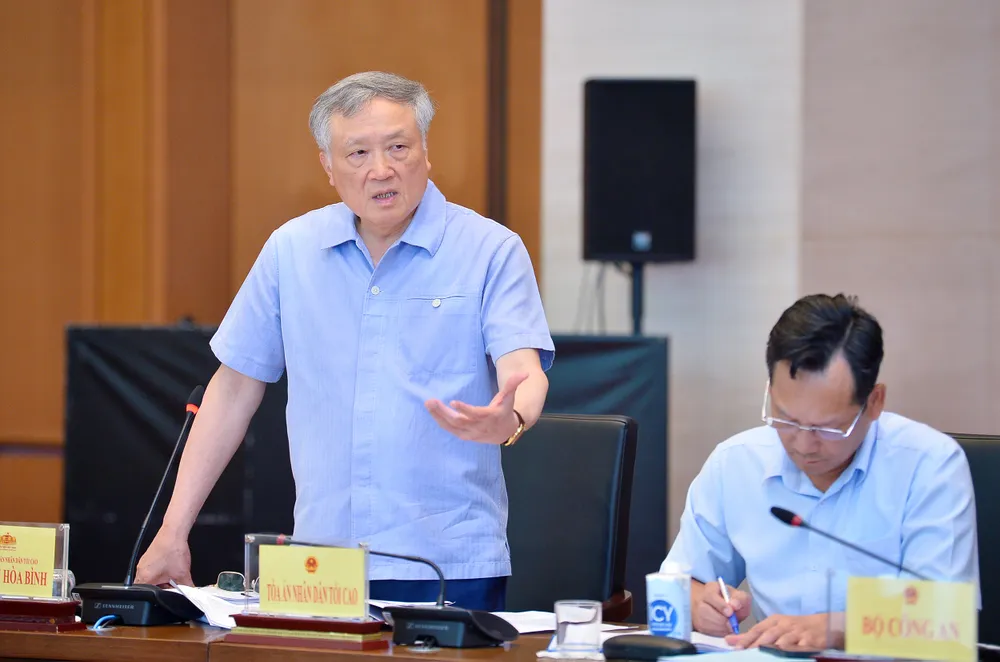 Chánh án TAND Tối cao Nguyễn Hòa Bình phát biểu tại phiên họp. Ảnh: NGHĨA ĐỨC