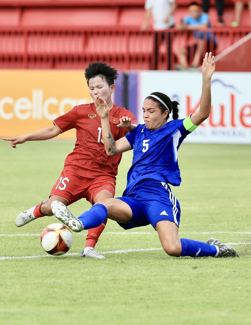 Nữ Philippines trong trận thắng nữ Việt Nam 2-1 tại SEA Games 32. Ảnh: ANH PHƯƠNG 14_bongda_nu_VN_thua Philippines__SEP_2023_550.jpg