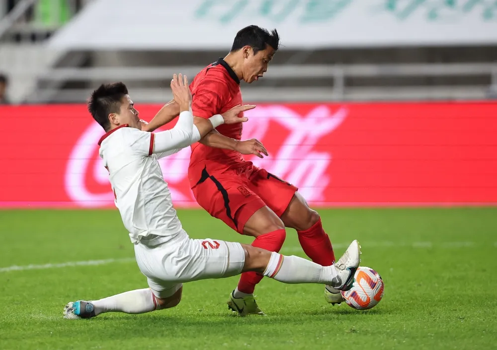 Trận thử nghiệm cuối cùng gặp Hàn Quốc trước khi bước vào vòng loại World Cup 2026. Ảnh: YONHAP NEWS 15_HLV Troussier het thunghiem VN_OCT_2023_ 260.jpg