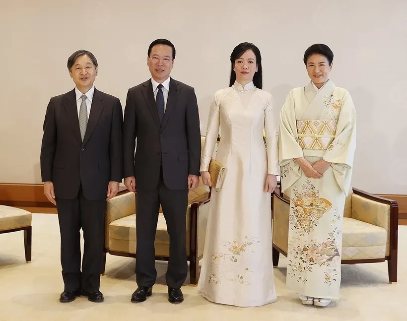 Chủ tịch nước Võ Văn Thưởng và phu nhân Phan Thị Thanh Tâm (giữa) hội kiến Nhà vua Naruhito cùng Hoàng hậu Nhật Masako vào chiều tối 28-11. Ảnh: TTXVN Anh bai chinh P16 dang 30-11-2023-Hợp tác kinh tế Việt - Nhật.png