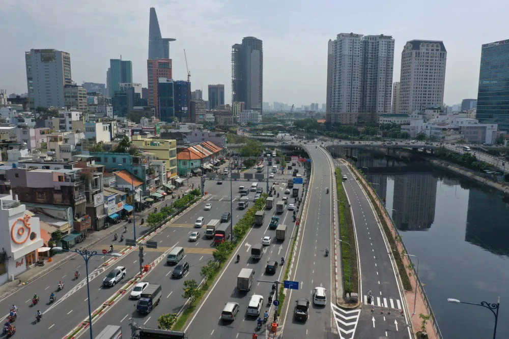 Khu vực dự kiến xây dựng cầu đường Nguyễn Khoái nối quận 1 và quận 4: Ảnh: ĐÀO TRANG Khu vực dự kiến xây dựng cầu đường Nguyễn Khoái nối quận 1 và quận 4: Ảnh: ĐÀO TRANG