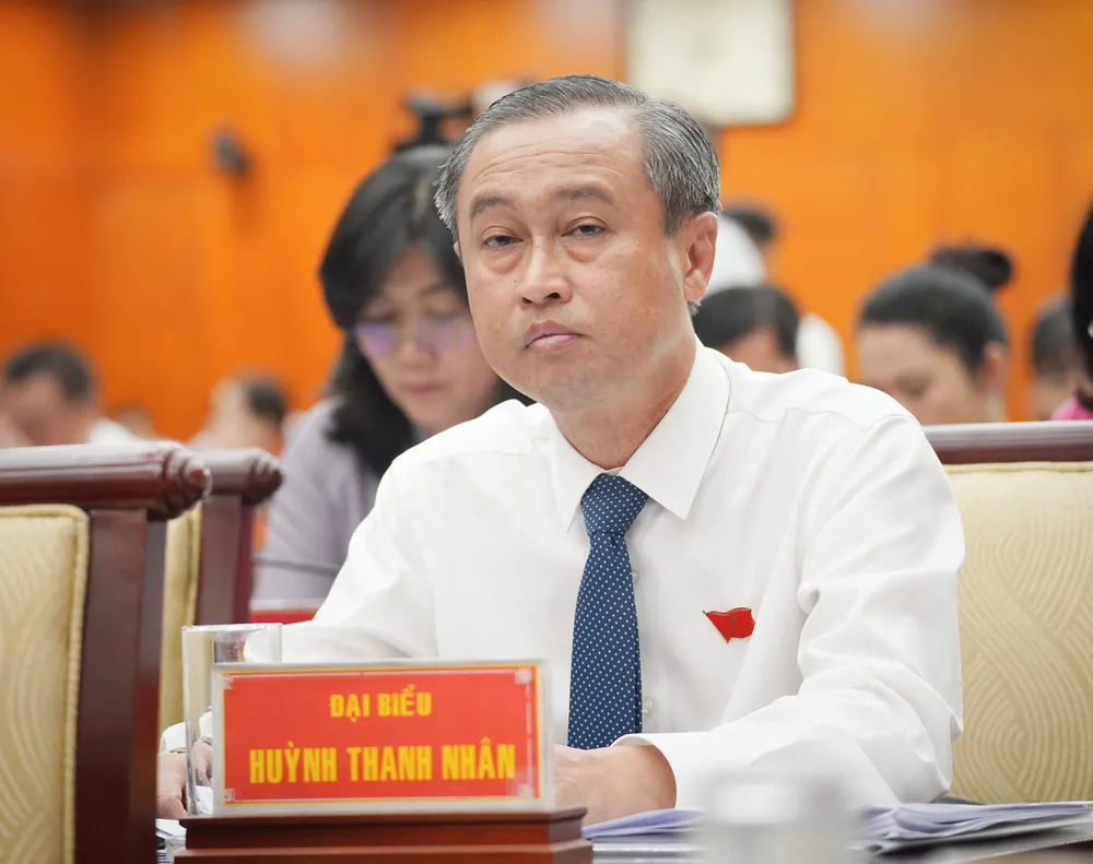 p2+3-huynh-thanh-nhan.jpg