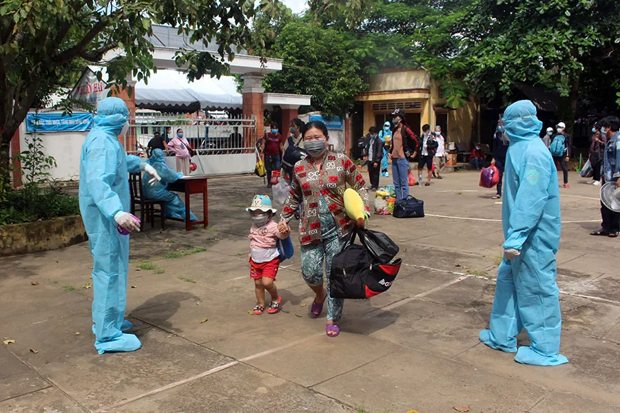 Nhiều tỉnh tiếp tục tổ chức đưa dân từ TP.HCM về quê ảnh 2