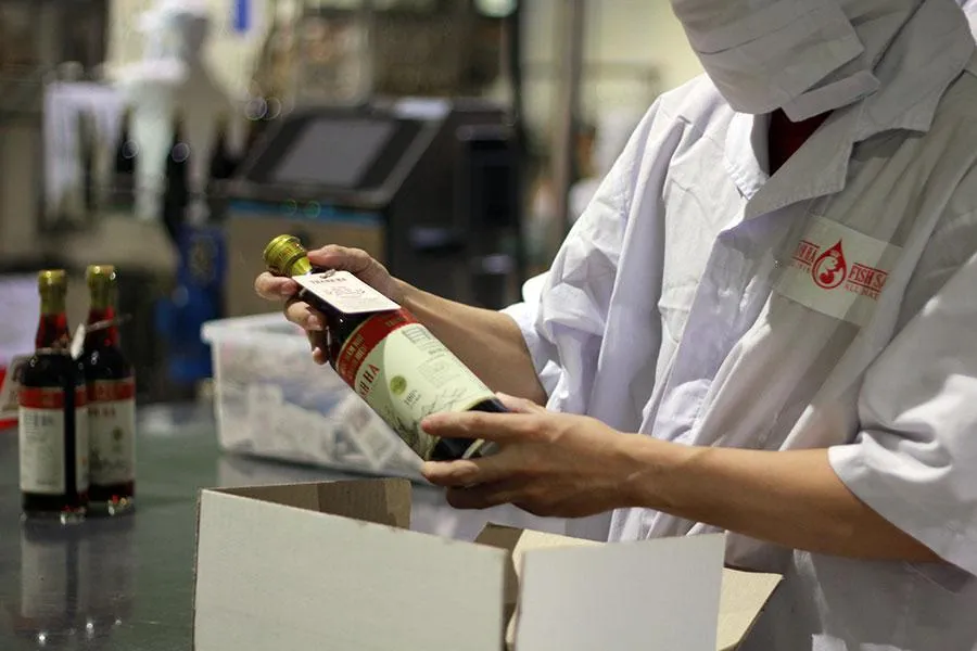 Nước mắm truyền thống Việt Nam xuất sang Mỹ, EU… chủ yếu phục vụ cho người gốc Việt, gốc Á. Ảnh: KIM NGÂN Nước mắm truyền thống Việt Nam xuất sang Mỹ, EU… chủ yếu phục vụ cho người gốc Việt, gốc Á. Ảnh: KIM NGÂN