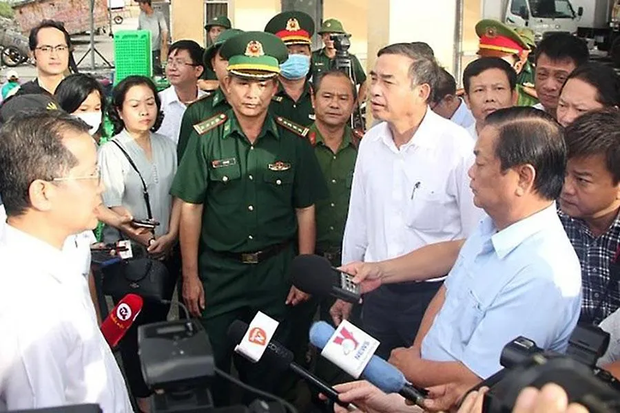 Bộ trưởng Lê Minh Hoan cùng đoàn công tác kiểm tra tình hình phòng chống bão tại Đà Nẵng. Ảnh: N.QUANG Bộ trưởng Lê Minh Hoan cùng đoàn công tác kiểm tra tình hình phòng chống bão tại Đà Nẵng. Ảnh: N.QUANG