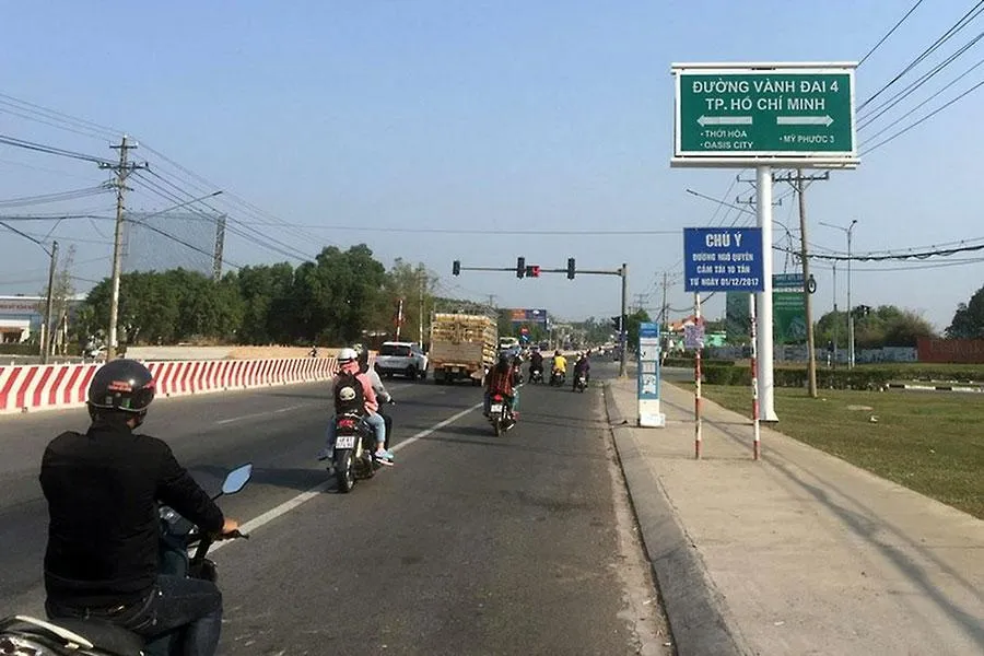 Tuyến vành đai 4 đoạn kết nối qua thị xã Bến Cát, tỉnh Bình Dương. Ảnh: NGUYỄN THOA Tuyến vành đai 4 đoạn kết nối qua thị xã Bến Cát, tỉnh Bình Dương. Ảnh: NGUYỄN THOA