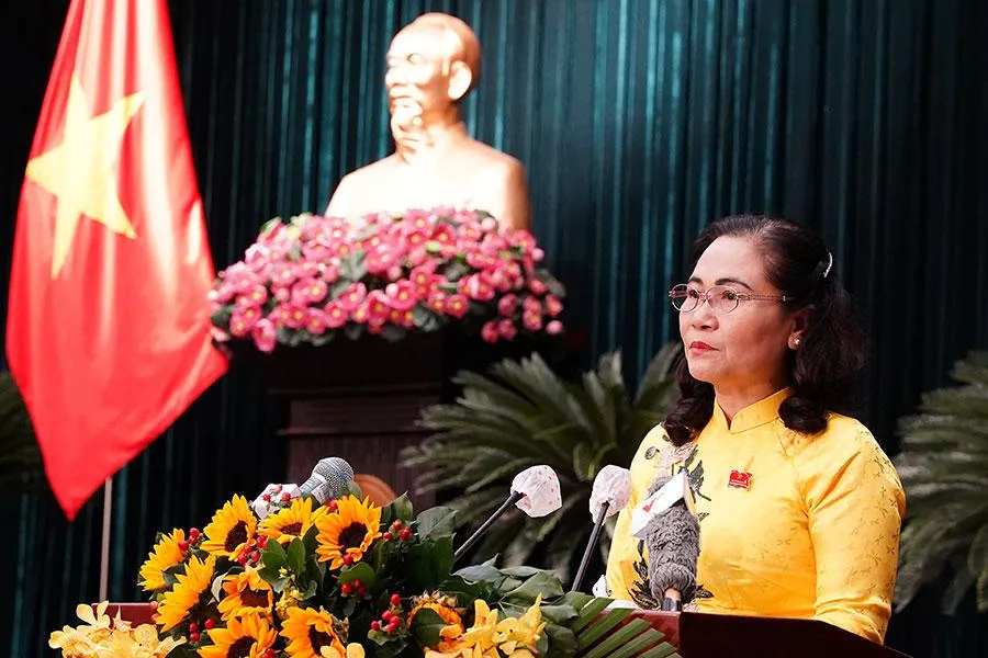 Chủ tịch HĐND TP.HCM Nguyễn Thị Lệ phát biểu bế mạc kỳ họp. Ảnh: BẢO PHƯƠNG