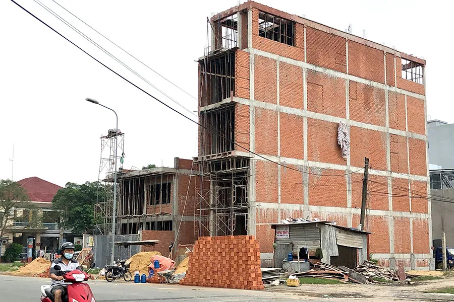 Nguồn cung mới nhà liền thổ xây sẵn tại TP.HCM tiếp tục khan hiếm do quỹ đất hạn chế. Ảnh minh họa: Q.HUY