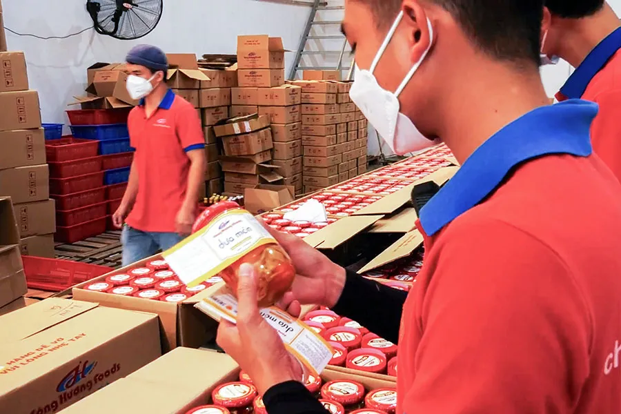 Các mặt hàng như củ kiệu, ớt xay, dưa món, mắm ruốc… được xuất khẩu sang nhiều thị trường. Ảnh: QH Các mặt hàng như củ kiệu, ớt xay, dưa món, mắm ruốc… được xuất khẩu sang nhiều thị trường. Ảnh: QH