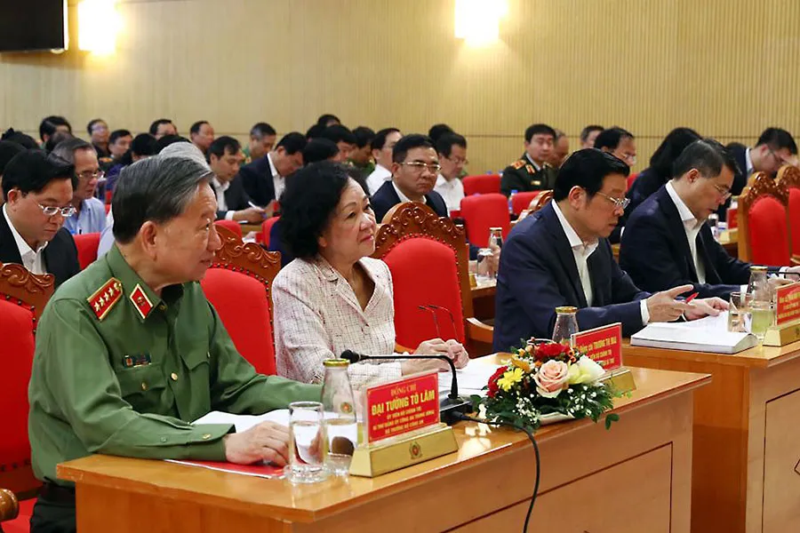 Thường trực Ban Bí thư Trương Thị Mai, Bộ trưởng Tô Lâm cùng các đại biểu dự hội nghị. Ảnh: BCA