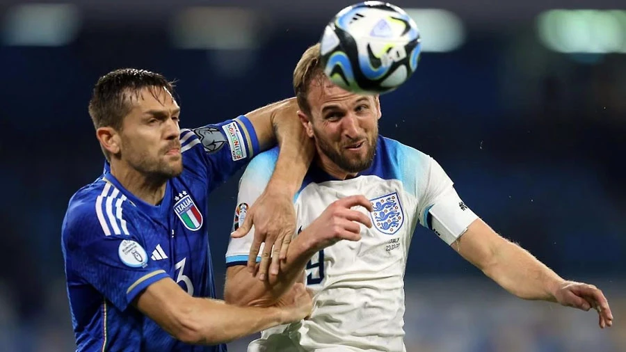 Trận thua của Ý trên sân Maradona khiến fan Ý mất niềm tin trầm trọng. Ảnh: GETTY IMAGES