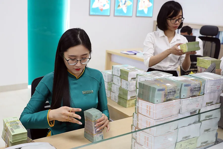 Trong hai tuần vừa qua, Ngân hàng Nhà nước liên tiếp điều chỉnh lãi suất. Ảnh: T.LINH Trong hai tuần vừa qua, Ngân hàng Nhà nước liên tiếp điều chỉnh lãi suất. Ảnh: T.LINH