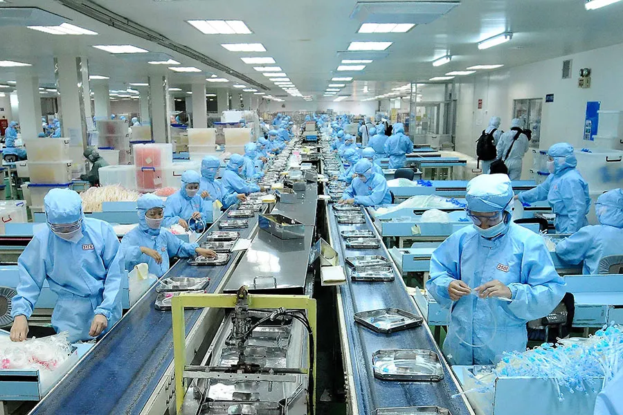 Hoạt động sản xuất tại một công ty trong Khu Chế xuất Tân Thuận, quận 7, TP.HCM. Ảnh: HỮU LUẬN