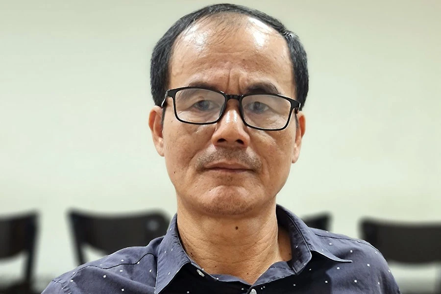 Nhà báo Nguyễn Hồng Lam