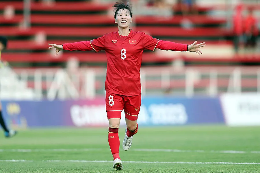 Thùy Trang, người mang chiếc băng đội trưởng khi Huỳnh Như vắng mặt và thi đấu rất xuất sắc tại SEA Games nhưng không có 1 phút ra sân tại World Cup 2023. Ảnh: ANH ĐỒNG Thùy Trang, người mang chiếc băng đội trưởng khi Huỳnh Như vắng mặt và thi đấu rất xuất sắc tại SEA Games nhưng không có 1 phút ra sân tại World Cup 2023. Ảnh: ANH ĐỒNG