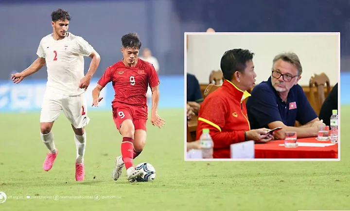 Với mục tiêu thử nghiệm và hướng đến World Cup 2026, VFF đã không để HLV Troussier mất mặt mà thay vào đó là HLV Hoàng Anh Tuấn dẫn dắt các cầu thủ trẻ đá sân chơi lớn. Ảnh: VFF 15_BAICHINH_Baihoc_Olympic_VN.jpg